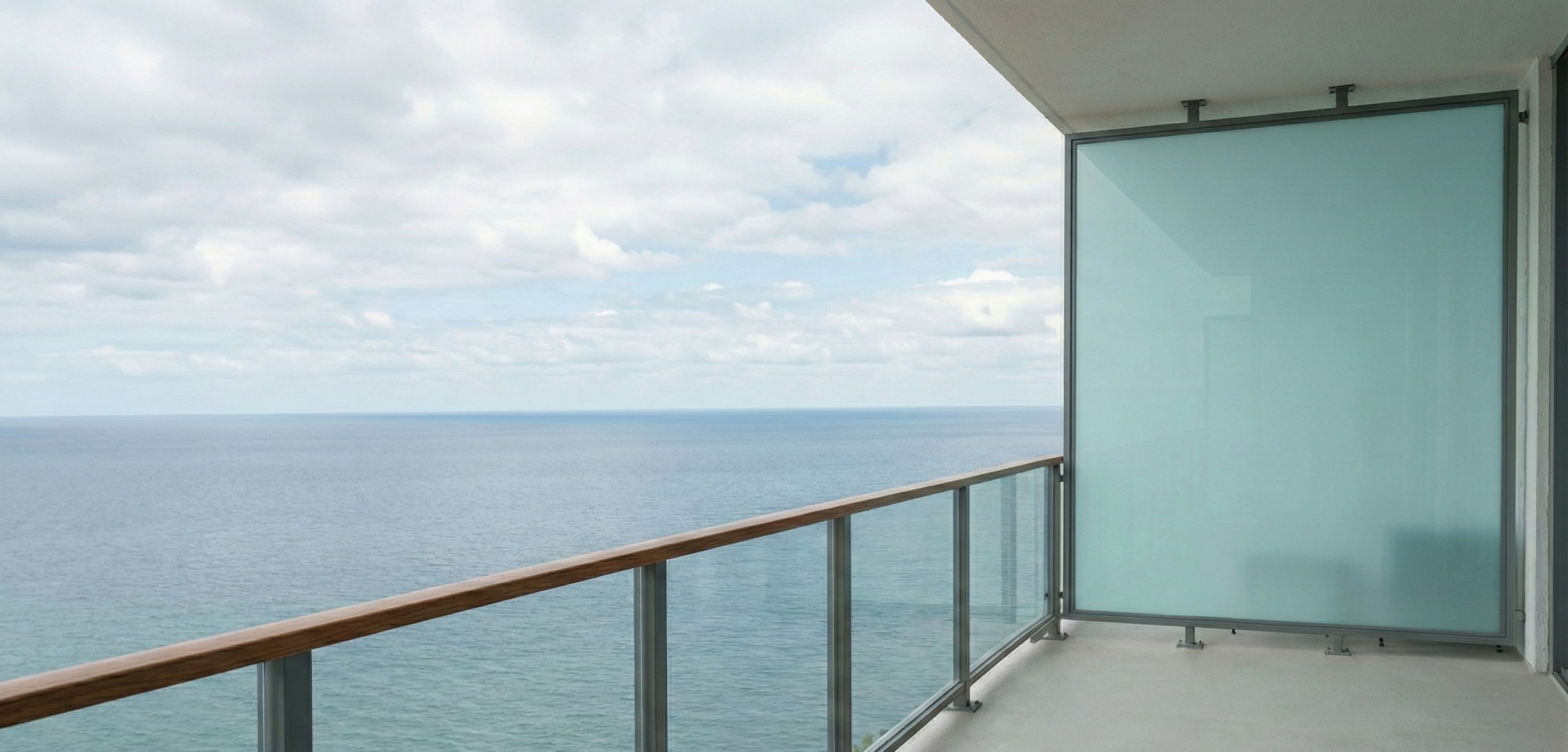 balcony glass divider with ocean view