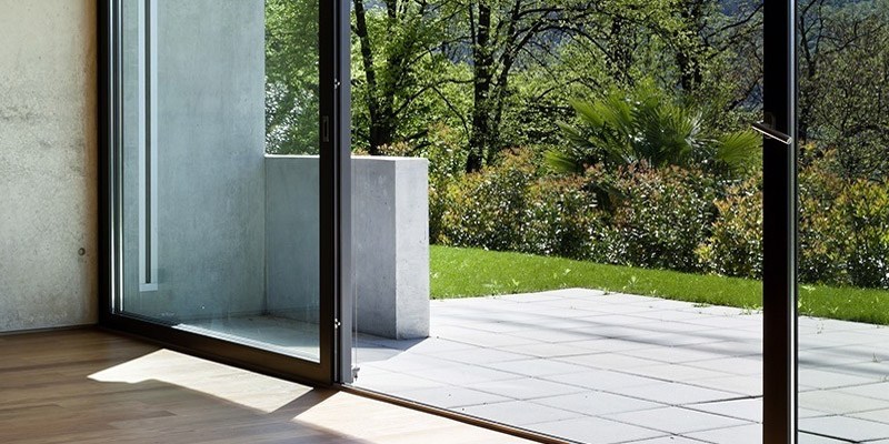aluminium slide system on terrace